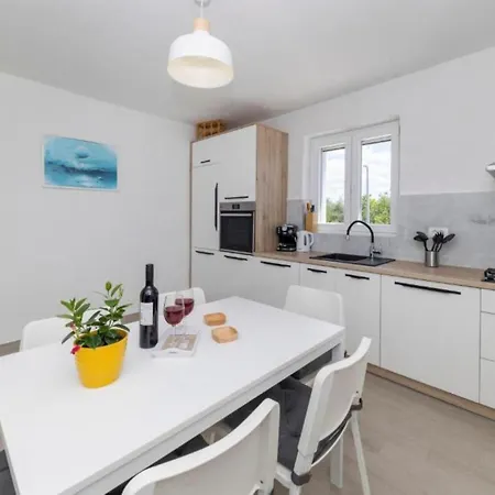 3 Bedroom Luxurious In *