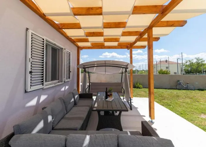 3 Bedroom In * نين