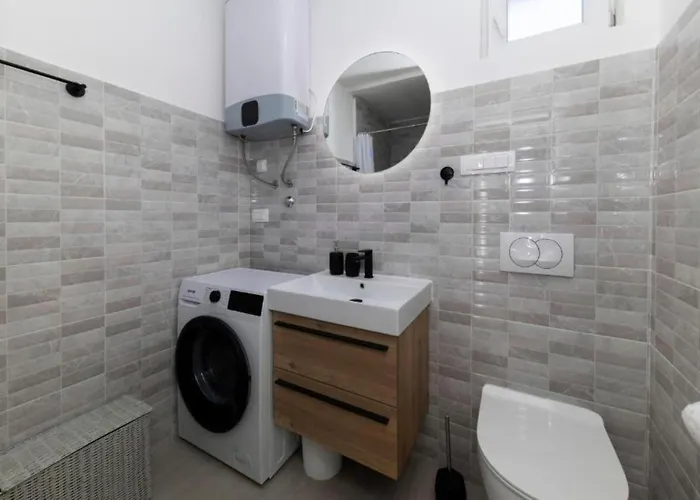 3 Bedroom In نين